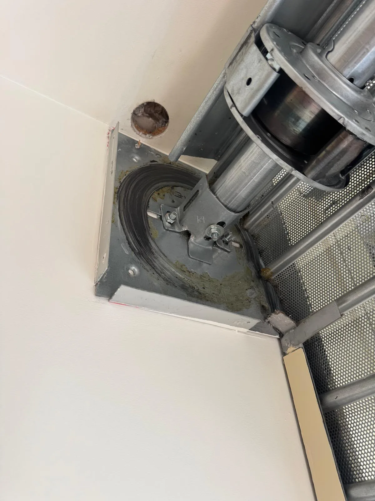 Motorisation de rideau métallique à Noisy-le-Grand